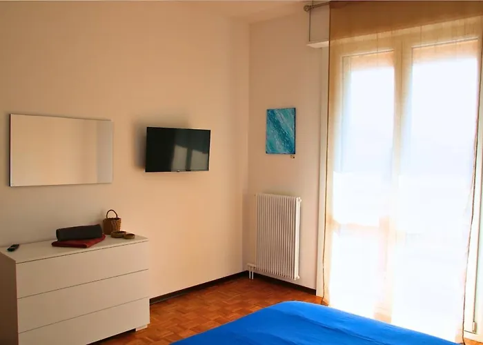 Appartement Pecchi Blend, Modern Design & Location Cassina de' Pecchi